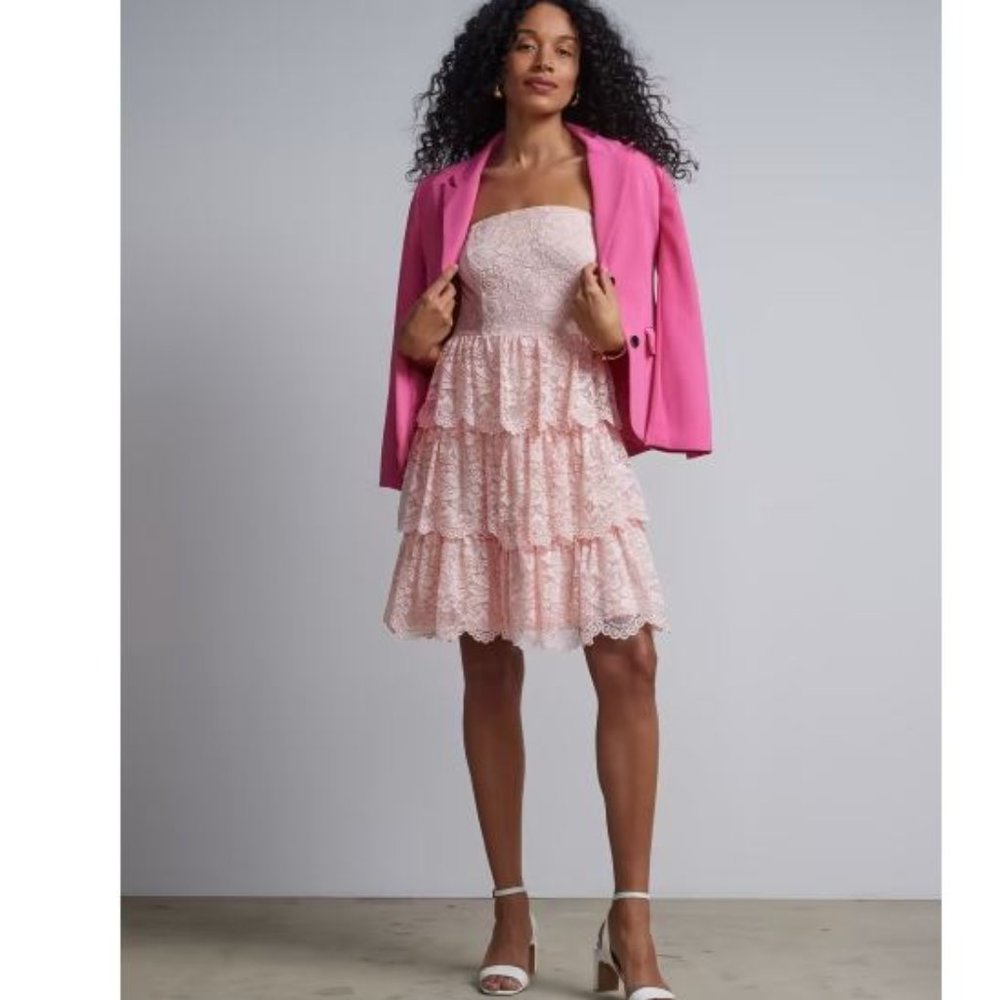 NWT Strapless Tiered Lace Dress